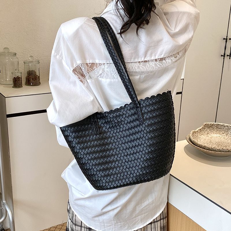 Neues Modell 2026: Künstlerische und lässige, geräumige Strohtasche aus gewebtem Mesh für Damen – ideal für den Sommerurlaub am Strand._voghion.com