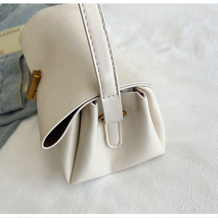 Retro Bright Yellow Women's Shoulder Bag For Spring And Summer_voghion.com
