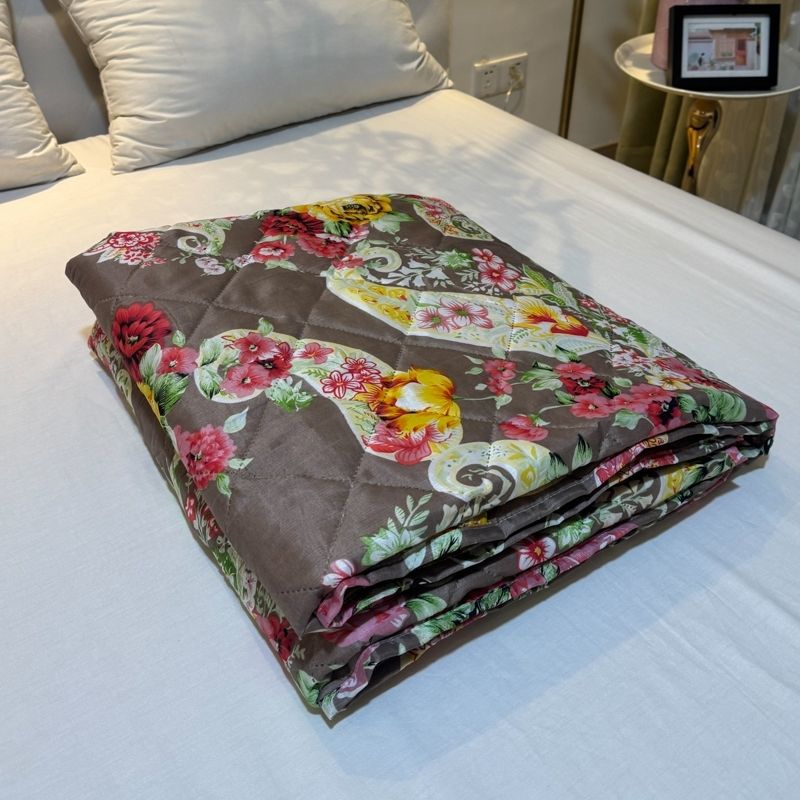冰感丝夏凉被90*140cm 9.9元，冰感丝夏凉被200*230cm 25.9元 - 线报酷