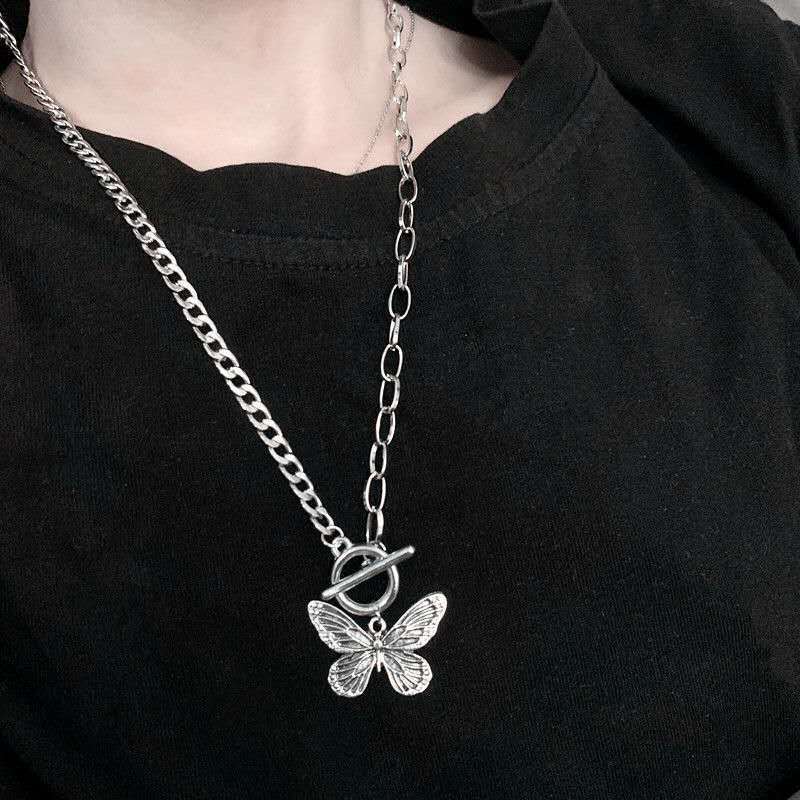 Super fairy girl, European and American butterfly necklace, female clavicle chain design, titanium steel retro bracelet pendant