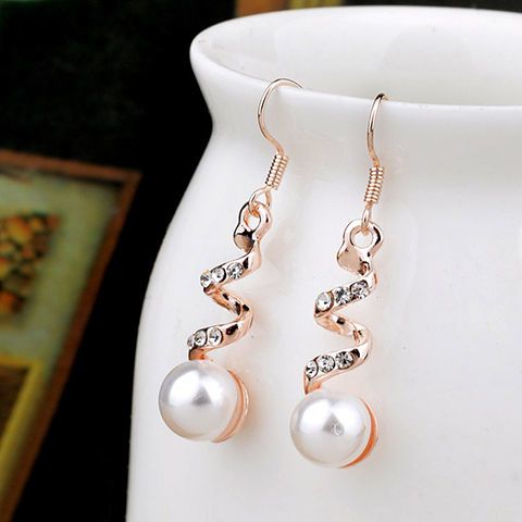 装饰品耳钉女配饰上档次 84355a80-d46d-489d-813f-c980ca40caef.jpeg