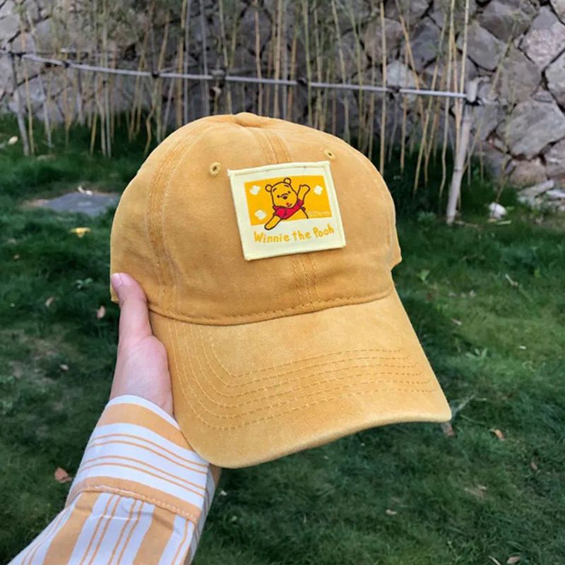 Who's wearing who's cute / INS make old cute bear stickers college wind sunscreen couple sunshade baseball cap cap cap cap