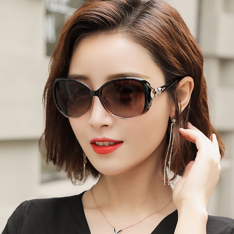 圆脸适合什么太阳眼镜,圆脸适合什么太阳眼镜好看