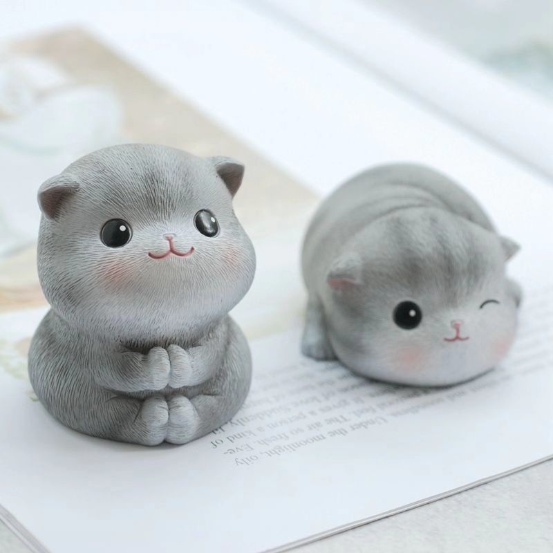 Cute cat ornaments creative resin car decoration cure small Japanese office desk top birthday gift