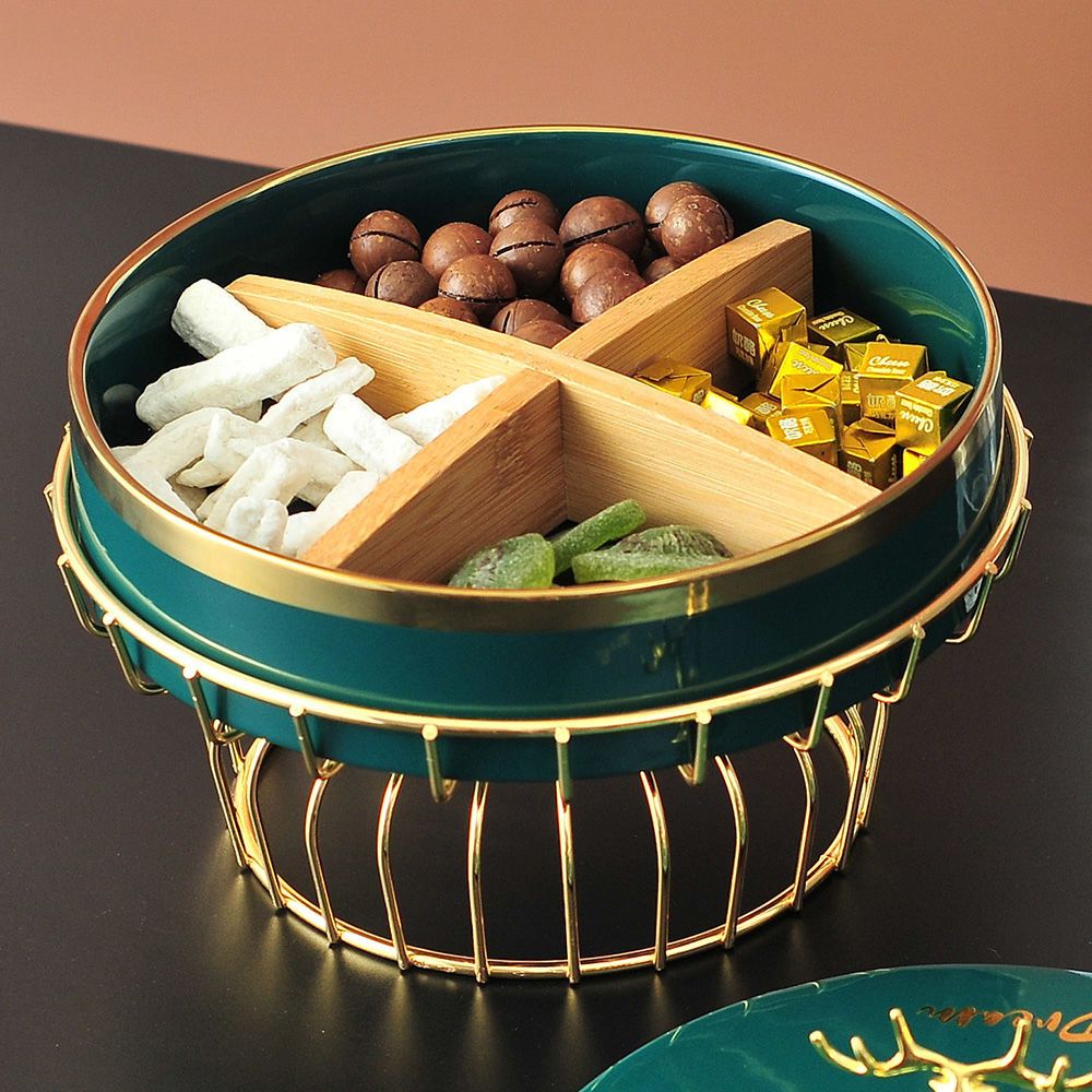 Light luxury creative fruit plate dried fruit plate divided grid with cover Nordic melon seed plate Chinese New Year hospitality candy box tea table decoration