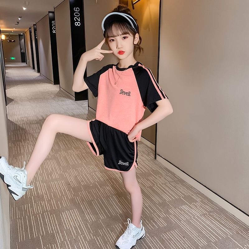 Girls' summer 2020 new net red sports suit big children's short sleeve shorts and foreign style two piece suit for primary school students