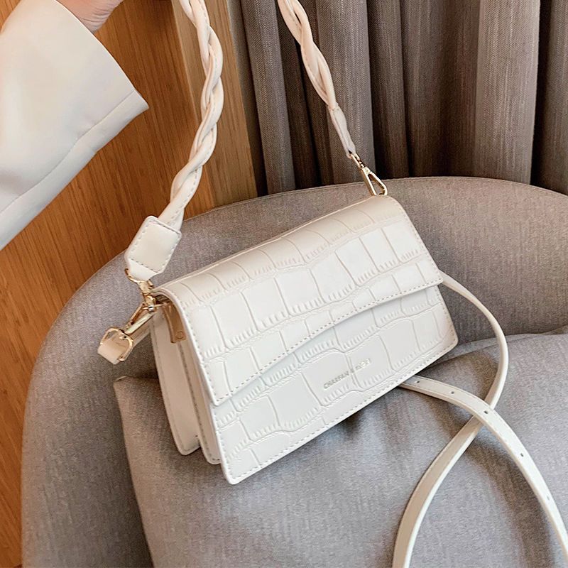 French niche women's bag 2021 summer fashion crocodile small square bag versatile One Shoulder Messenger Bag