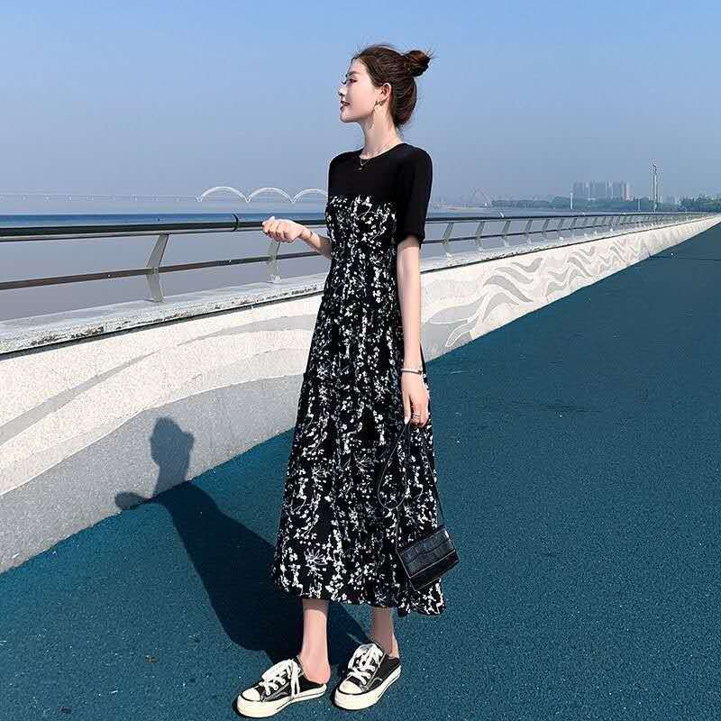 Dress women's 2020 summer dress new Hepburn style medium length splicing floral skirt temperament high waist shows thin long skirt summer