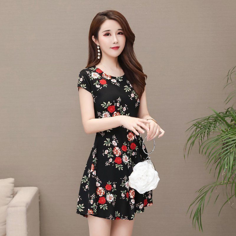 2020 summer new mid long mother's short sleeve Printed Dress with round neck and thin floral A-line bottom skirt