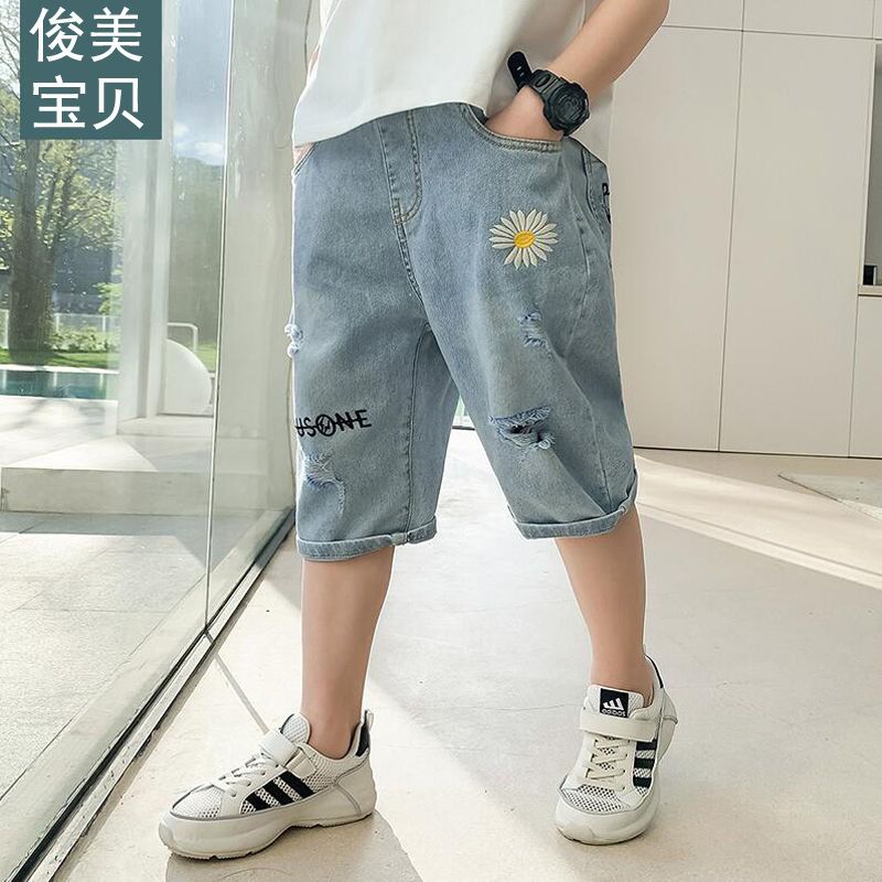 Children's pants men's summer wear 2020 new Korean version of Chaozhong big children's Short Pants Capris boys' jeans and shorts