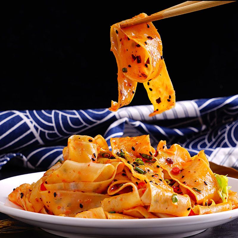 阿宽红油面皮网红泡面拌面宽面凉皮凉拌方便速食食品早餐袋装批发