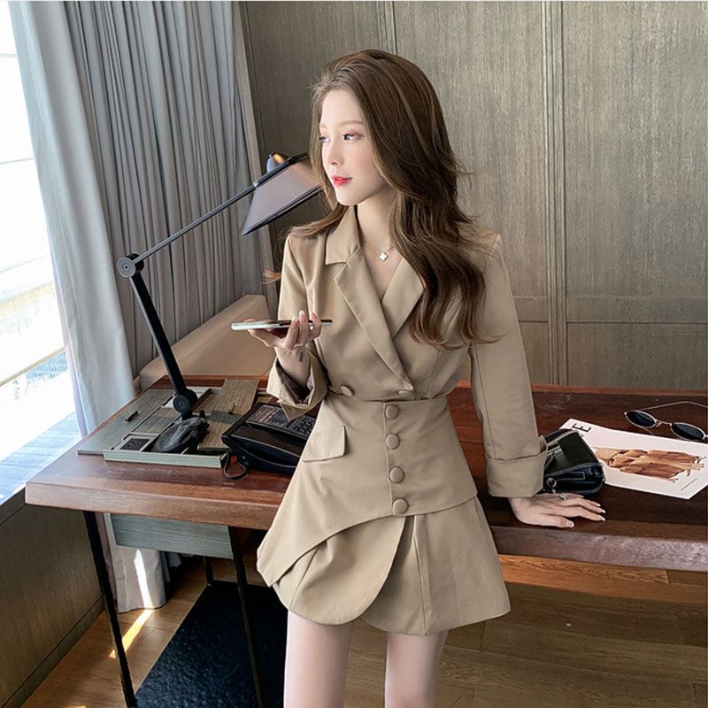 Early autumn foreign style, short and tall, dress, imperial sister style, temperament goddess style, with two-piece waist cover suit