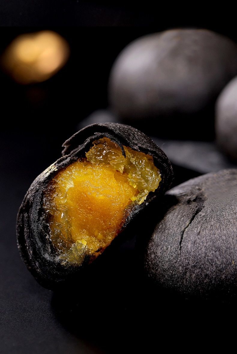 【20枚超值】黑金酥墨鱼汁金凤梨酥咸蛋黄酥好吃网红糕点零食6枚