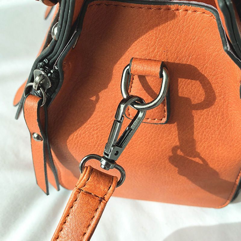 Autumn and winter 2021 new Korean fashion leather texture retro one shoulder handbag large capacity versatile trend women's bag