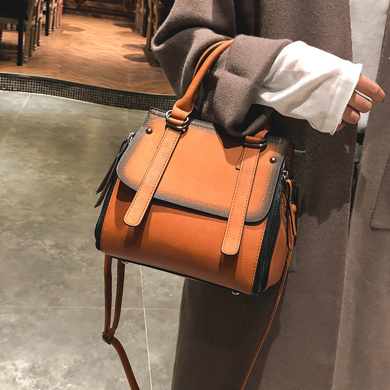 Autumn and winter 2021 new Korean fashion leather texture retro one shoulder handbag large capacity versatile trend women's bag