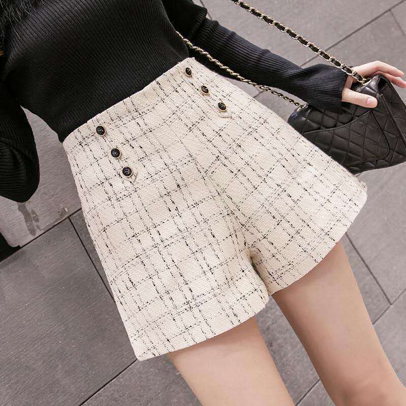 New style shorts women's autumn and winter high waist fat people wear thin and small, versatile fashion net red foreign style woolen boots and pants