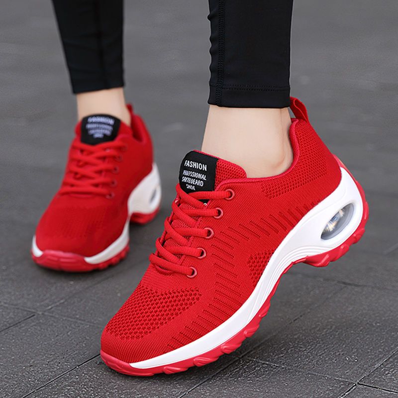 春夏网面透气运动休闲鞋女士厚底增高妈妈鞋黑色广场跳舞旅游鞋女