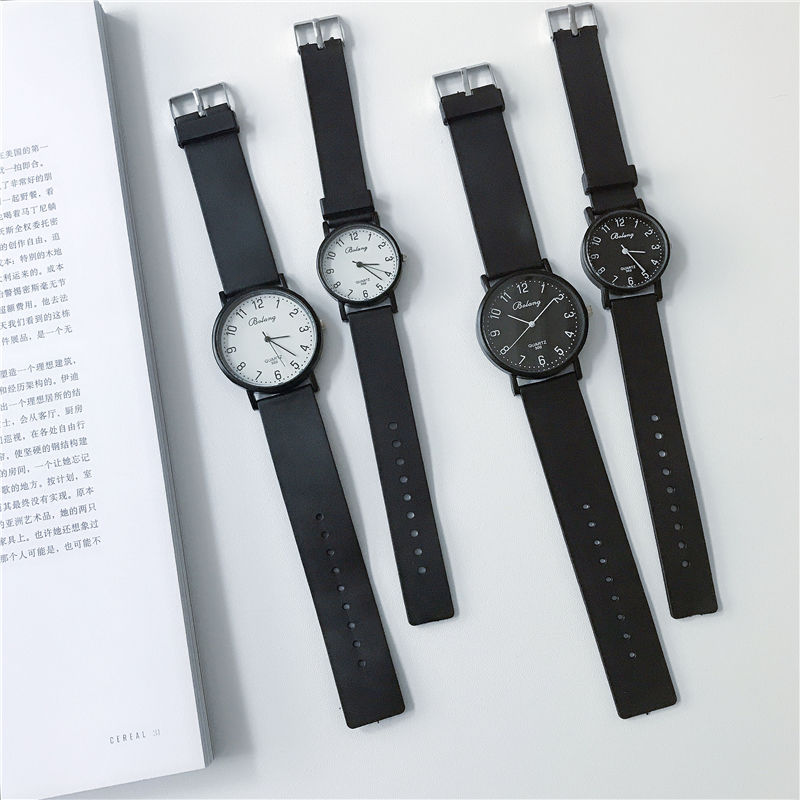 Ins Hanfeng chic small black watch simple Korean waterproof student watch men and women college style retro literature lovers