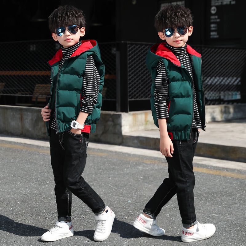 Children's wear boys' Ma Jia Qiu winter wear 2020 new Zhongda children's thickened Hooded Vest winter vest 12 years old