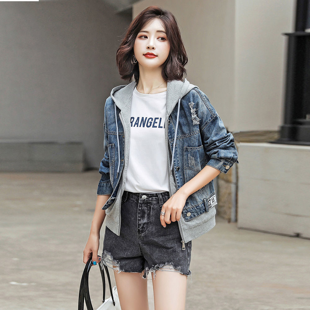 2023 spring and autumn new short section small fresh hooded denim jacket female loose student bf loose student Korean version