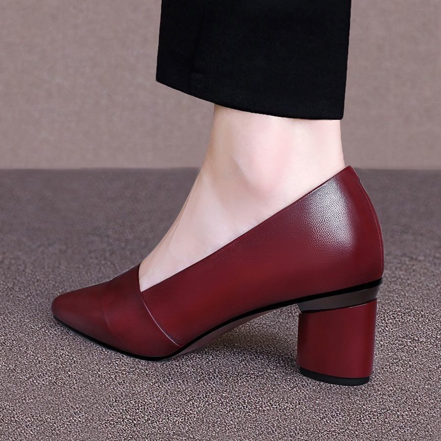 Autumn new soft leather shallow mouth medium heel thick heel single shoes women's pointed high heel retro national style high end women's shoes