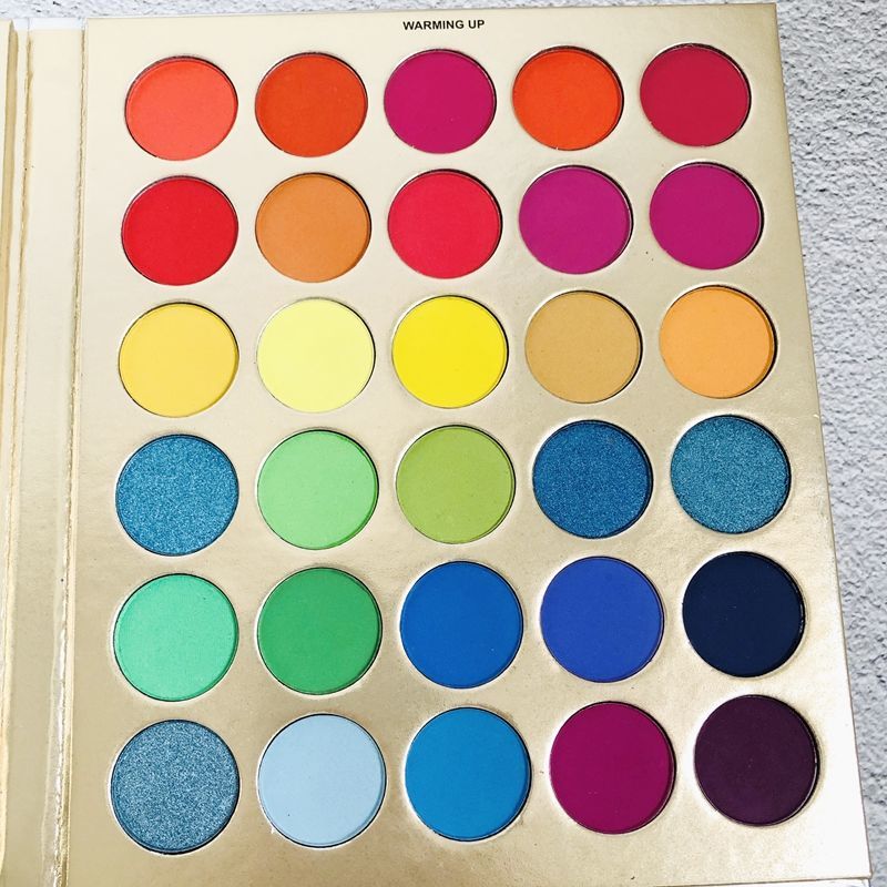 Ins Europe and America wind stage Eyeshadow pan, multicolored eye shadow, cos pearl light matte flashing powder, make-up plate, net red.