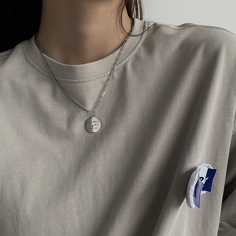 Niche design letter round card pendant necklace female ins clavicle chain simple cold wind hip-hop chain accessories
