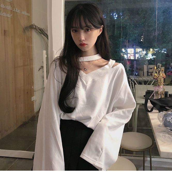 Off the shoulder T-shirt long sleeve spring and autumn versatile loose inside with sexy shoulder leakage careful machine design top and bottom coat