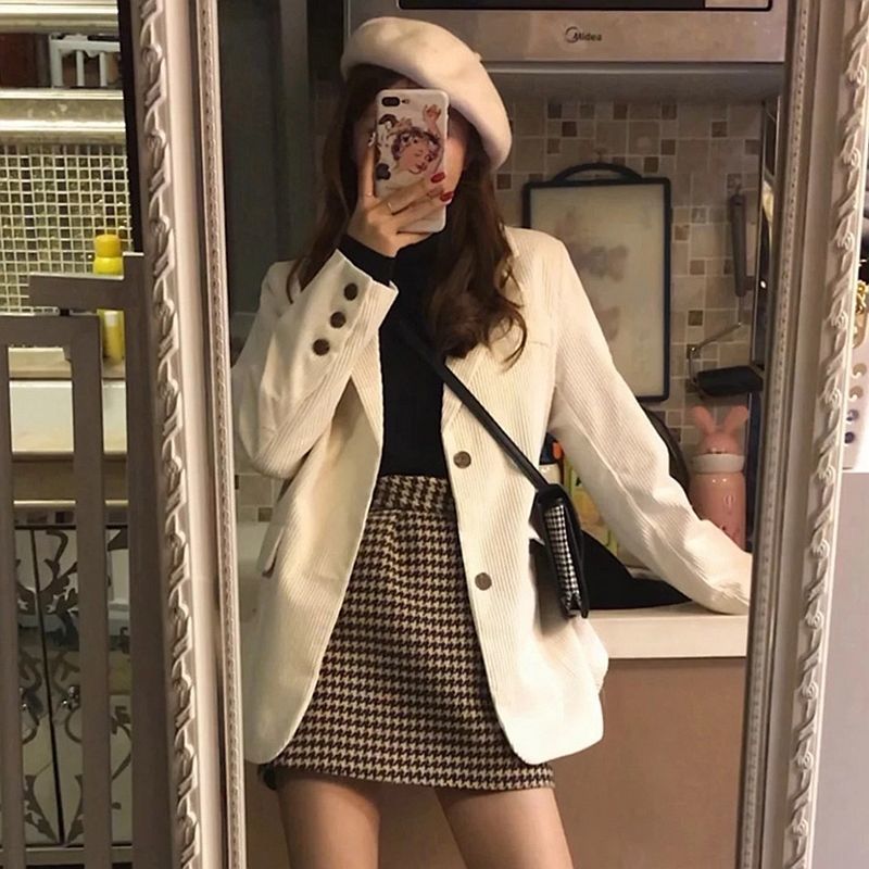 Suit skirt suit female foreign style small man autumn winter new style light cooked imperial sister top fashion temperament versatile coat