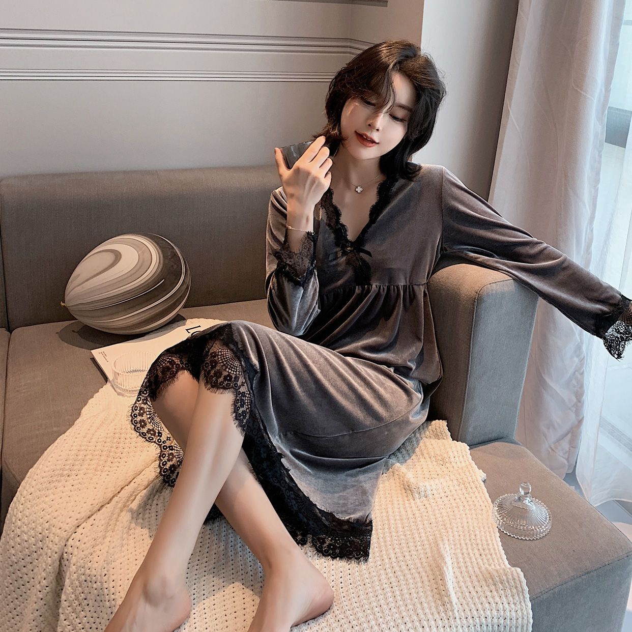 Long-sleeved gold velvet nightdress women's autumn and winter sweet princess wind pajamas spring and autumn sexy long length to the ankle home service