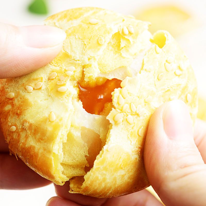 咸蛋黄流心饼 雪媚娘肉松三q饼 流心紫薯老婆饼 办公室零食糕点