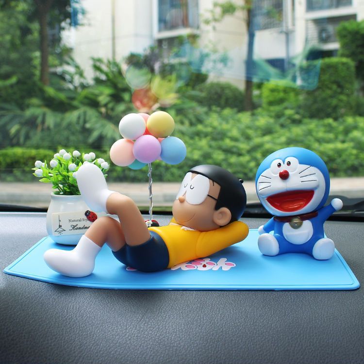 Doraemon Da Xiong car accessories sleeping Da Xiong and blue fat car doll in car center console animation accessories