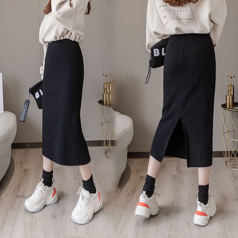 Thick split knitted skirt with one-step skirt and buttocks