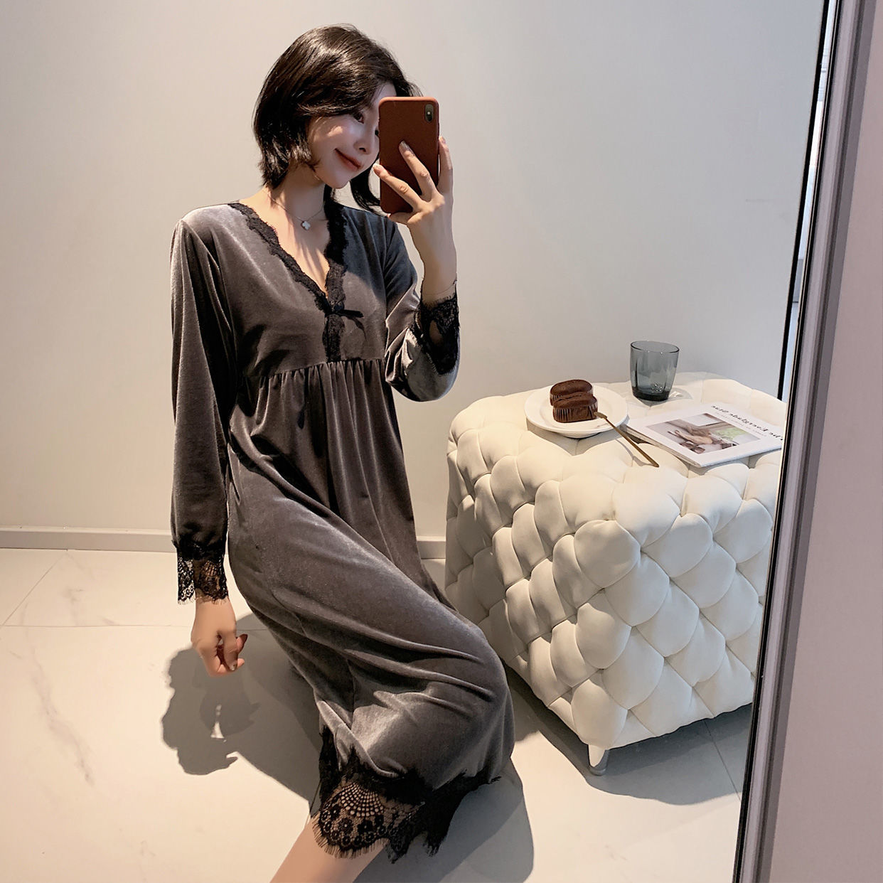Long-sleeved gold velvet nightdress women's autumn and winter sweet princess wind pajamas spring and autumn sexy long length to the ankle home service