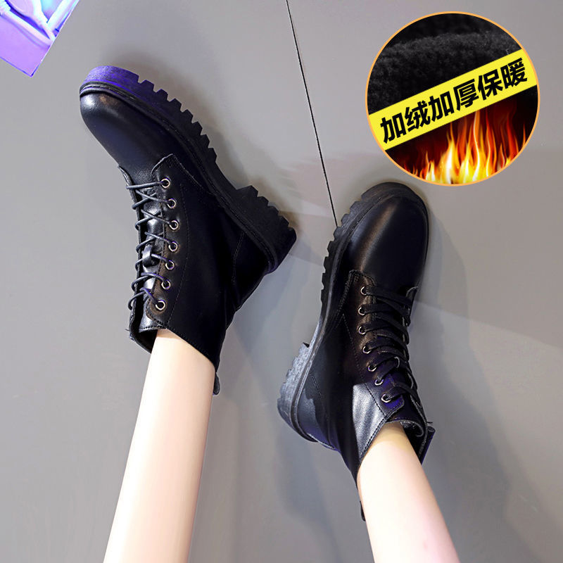 Net red 2020 new British style Martin boots female students Korean version thick bottom thick heel lace up black boots