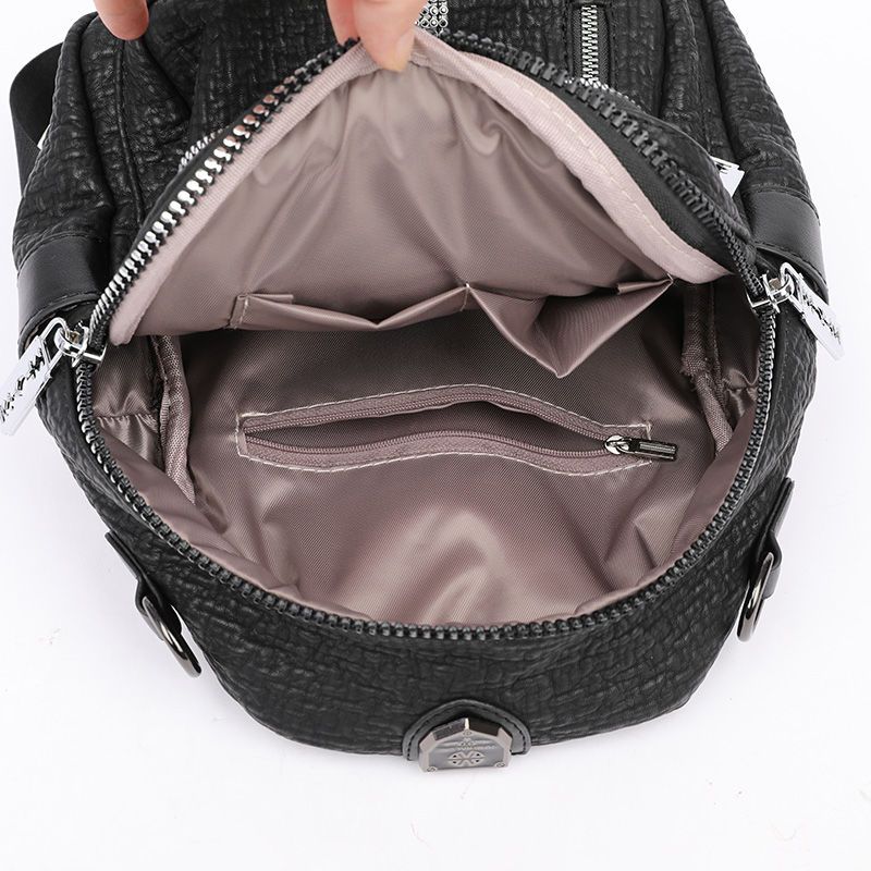 软皮双肩包女2020新款韩版时尚镶钻女士包包休闲背包多功能旅行包