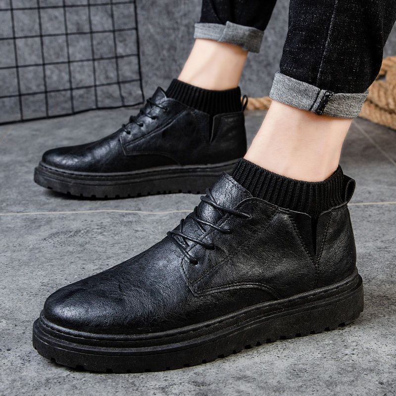 2023 spring new men's shoes Korean version trendy high-top sneakers all-match fashion black leather shoes men's sports and leisure shoes