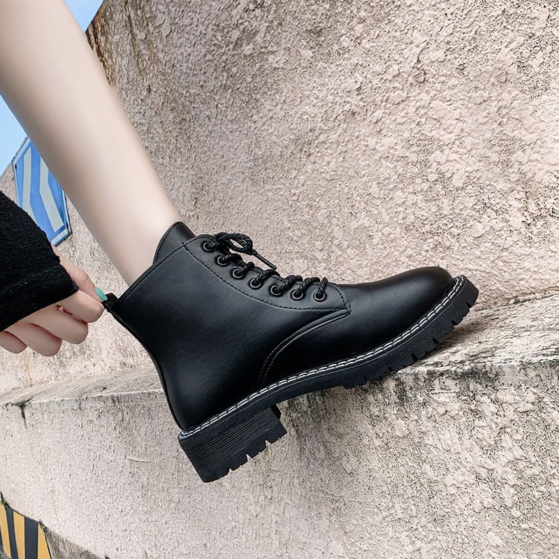 Martin boots women British Wind 2020 new style flat sole small boots spring and autumn single boot Plush locomotive boots winter