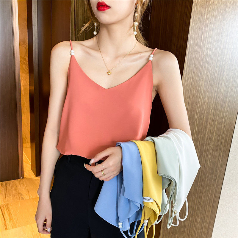 Black suspender vest for women in summer with loose bottoming shirt ins fashionable and sexy sleeveless solid color short top