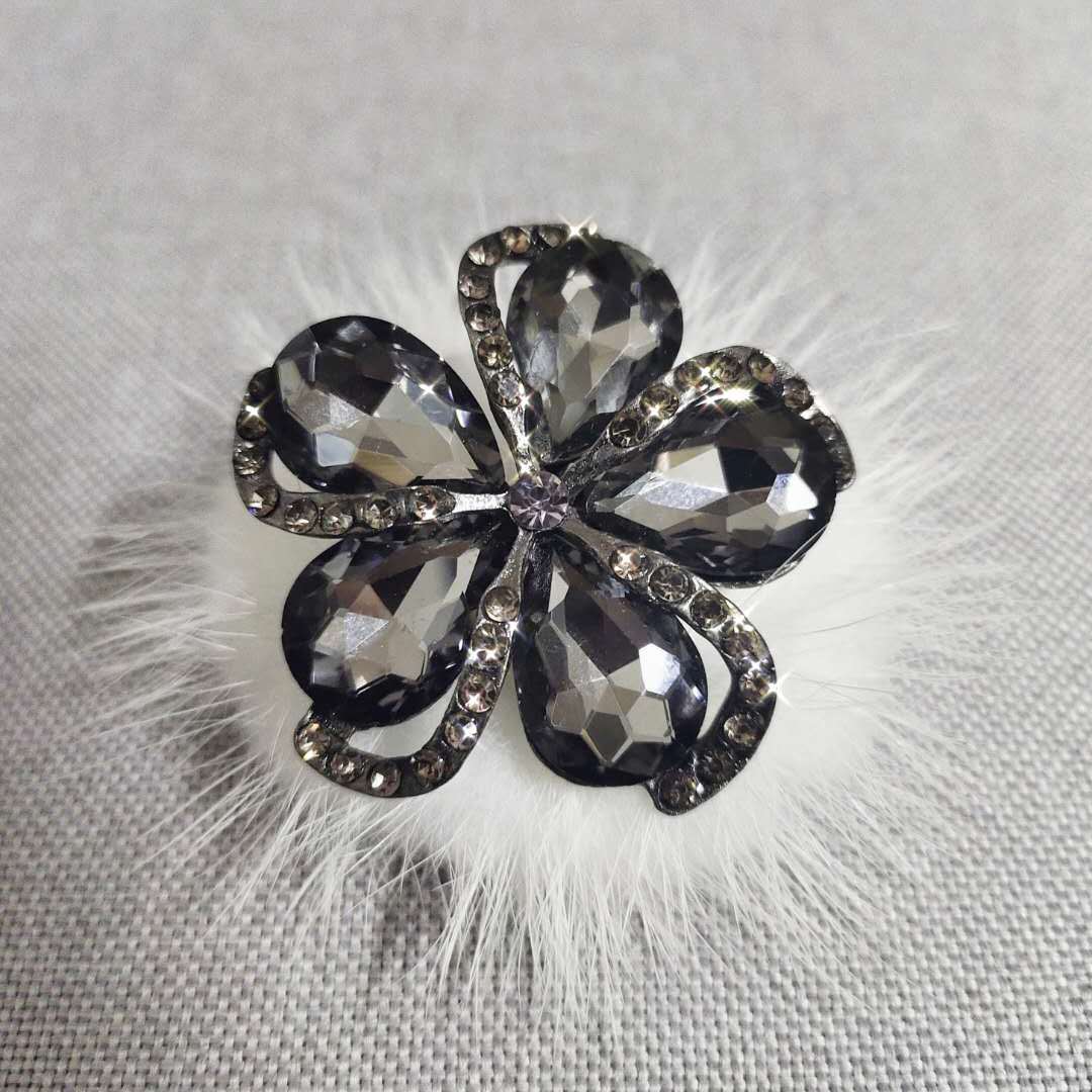 Ins潮配饰品胸花珍珠水钻胸针个性字母数字水滴流苏花朵别针 虎窝拼