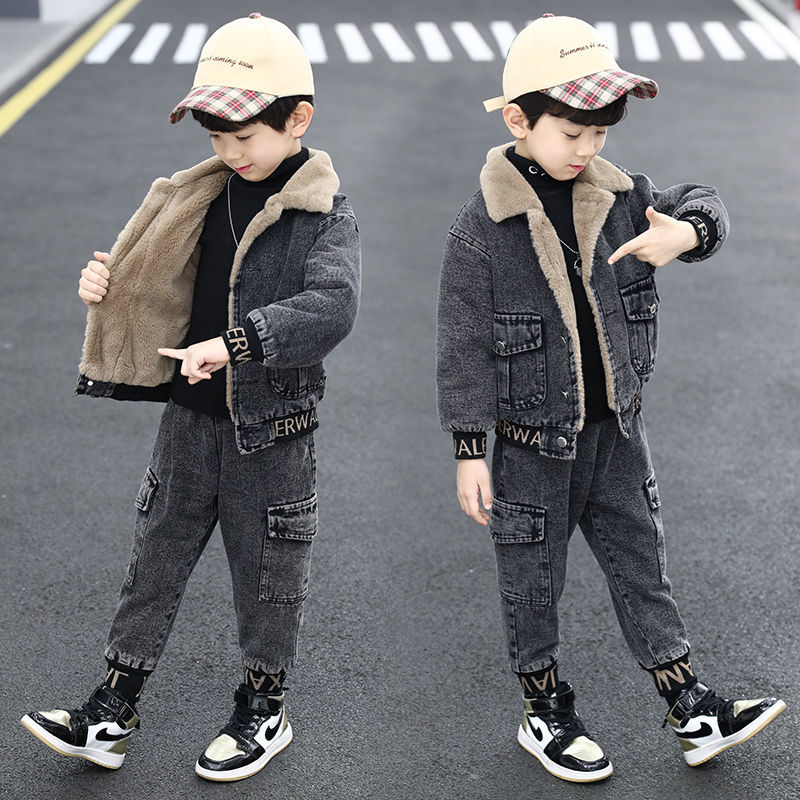 Boys' Plush suit 2020 new medium and large children's handsome children's winter wear thickened foreign style boy jeans two piece set