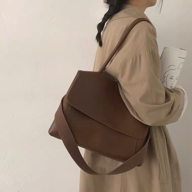 女包春夏大容量包包新款2023網紅腋下公文包小眾設計高級感單肩包