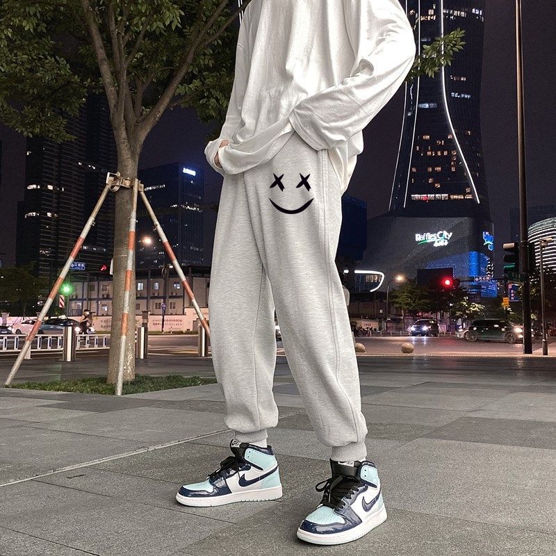 Fleece and thickened sports pants men's loose leg pants casual trousers Korean version of the trend 1/2 pants autumn and winter tide