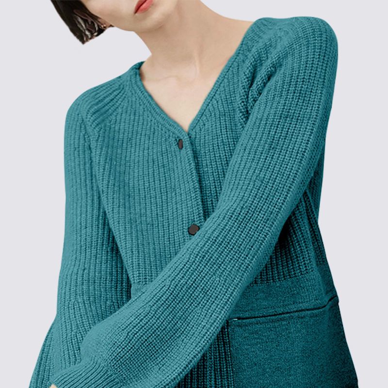 时尚欧美范开衫毛衣女2021秋冬新款长袖v领单排扣气质显瘦针织衫