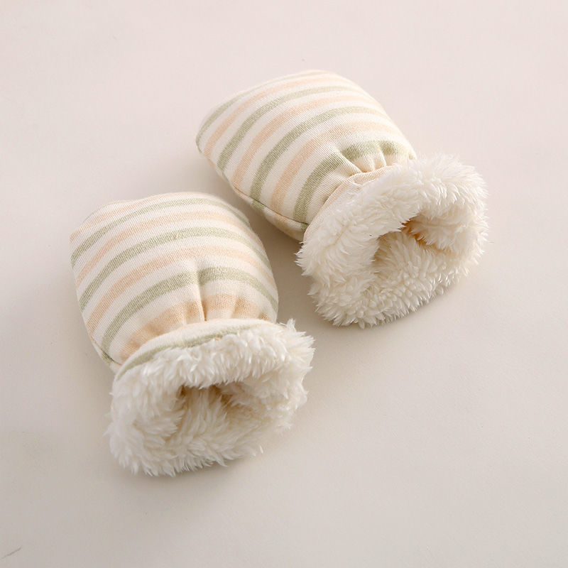 婴儿手套冬季保暖新生儿宝宝 0-12个月防抓脸彩棉可啃咬防吃手套