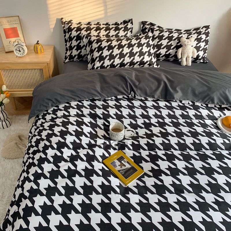 Cute cartoon anime Pikachu quilt cover bedding four-piece set double quilt cover quilt single dormitory three-piece set