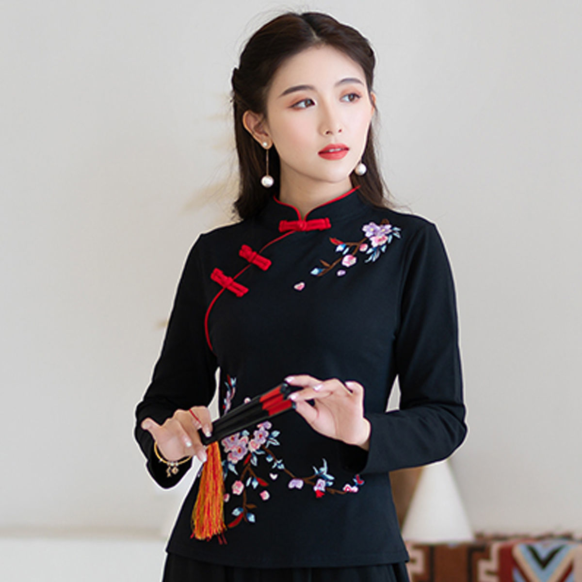 Autumn and winter new ethnic style embroidery button small stand collar long-sleeved t-shirt Chinese style embroidery slim large size bottoming shirt