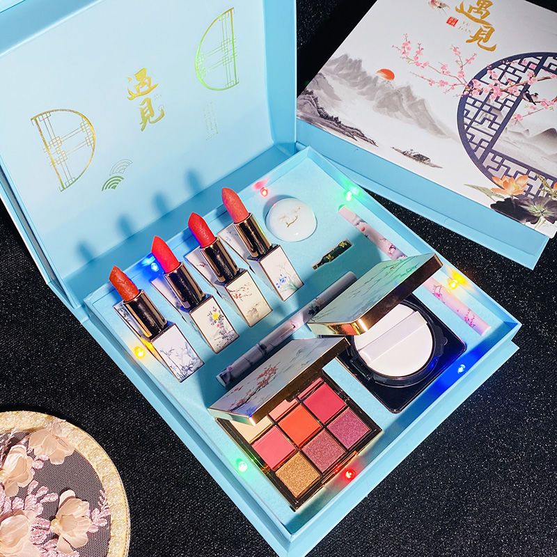 [girlfriend's gift] the Palace Museum carved lipstick big brand authentic set gift box, color make-up and cosmetics full set of Chinese style