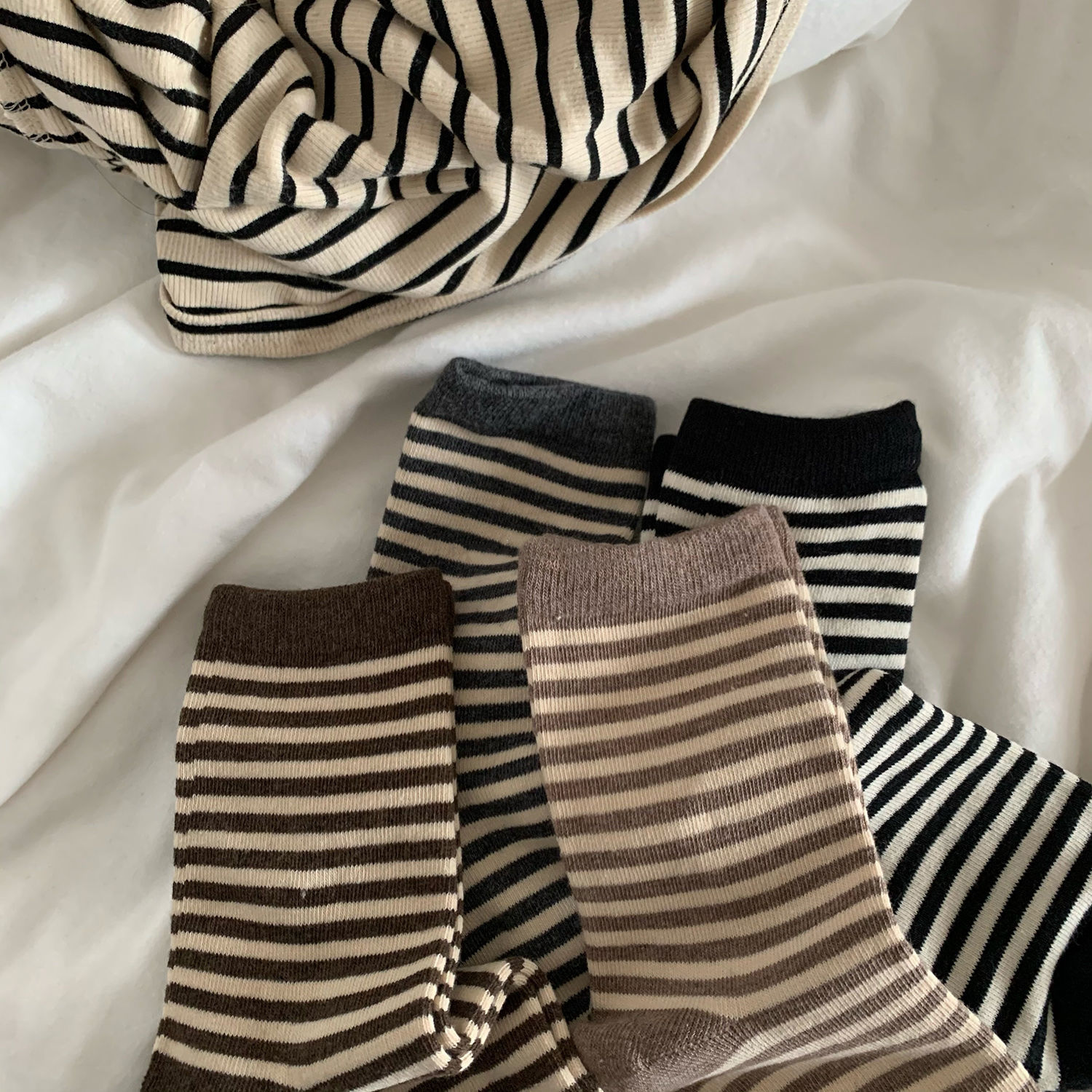 Lillian | Striped socks for women, Korean version, mid-calf, simple ins, cute Japanese style, literary and versatile couple sweat-absorbent cotton socks