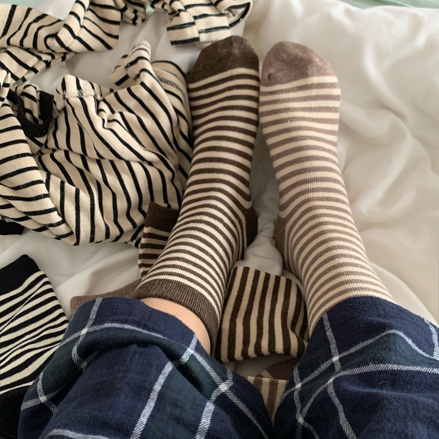 Lillian | Striped socks for women, Korean version, mid-calf, simple ins, cute Japanese style, literary and versatile couple sweat-absorbent cotton socks